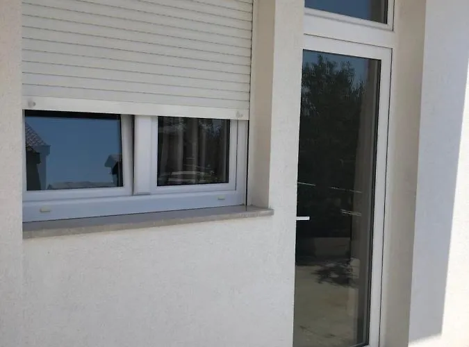 Ljubica Ljuban Апартаменти *