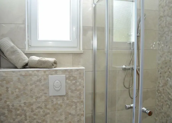 Ljubica Ljuban Апартаменти *