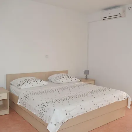Ljubica Ljuban Apartman Makarska