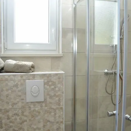 Ljubica Ljuban Apartmán *