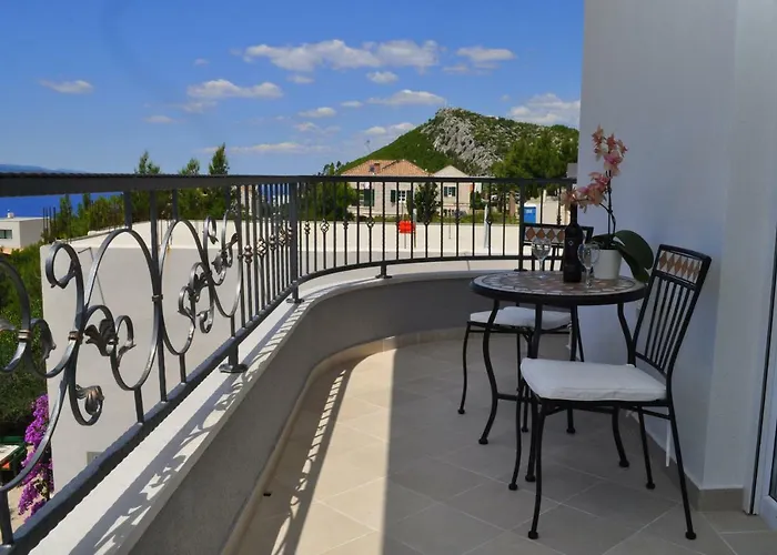 Ljubica Ljuban Apartment Makarska