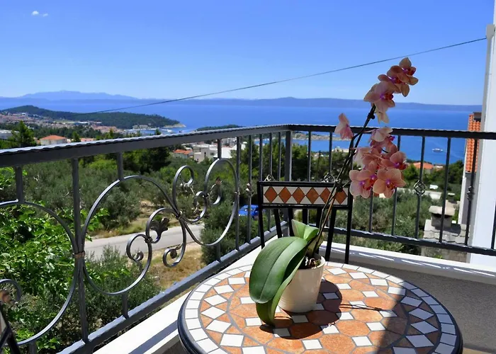 Ljubica Ljuban Apartment Makarska