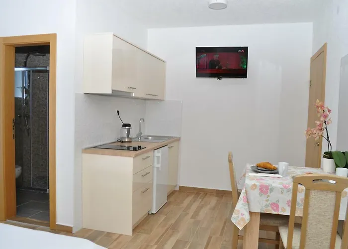 Ljubica Ljuban * Makarska