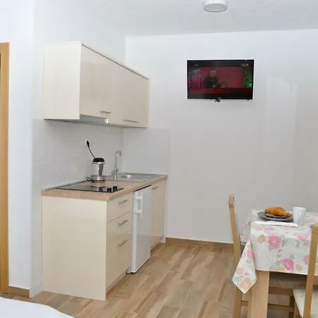 Ljubica Ljuban * 마카르스카